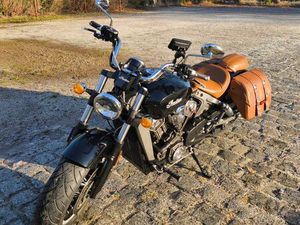 INDIAN SCOUT - JEKILL & HYDE, KOFFER UND EINIGE DETAILS
