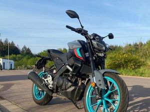 YAMAHA MT125