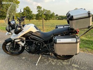 TRIUMPH TIGER 800 XRT