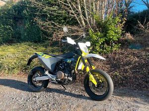 ② HUSQVARNA 701 SUPERMOTO A2 *2023*8450KM*