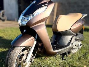 PEUGEOT KISBEE 50 CCM ROLLER, BJ. 2013, 4800KM