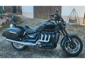 TRIUMPH ROCKET 3 ROADSTER