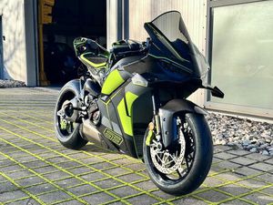 DUCATI PANIGALE V4S LAMBORGHINI EDITION ONE OF 630