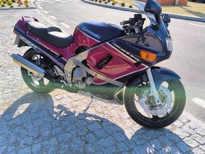 KAWASAKI ZZR 600 VILA NOVA DE FAMALICÃO E CALENDÁRIO