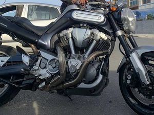 YAMAHA MT 01 NÉGOCIABLE POUR PASSIONNÉ MERCI