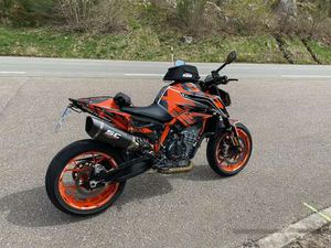 KTM 890 DUKE R