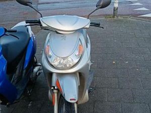 PEUGEOT LOOXOR SNORBROMMER — SCOOTERS | PEUGEOT — MARKTPLAATS