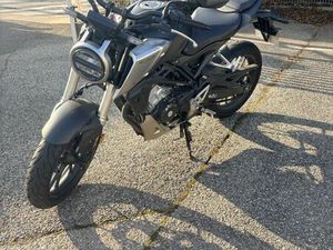 HONDA CBR 125 – 2020 – TRÈS BON ÉTAT – 6 560 KM