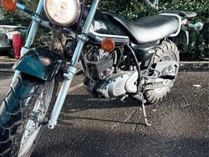 MOTO SUZUKI VANVAN 125