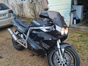 SUZUKI 750 GSXR 1990