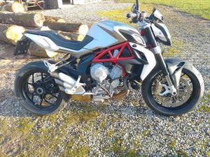 ② MV AGUSTA BRUTALE 800
