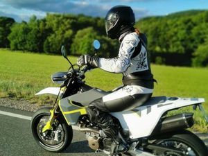 HUSQVARNA 701 SM SUPERMOTO