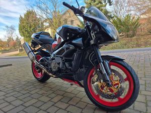 APRILIA RSV 1000 TUONO V2