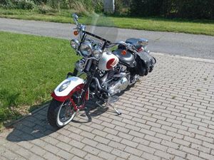 HARLEY DAVIDSON FLSTS HERITAGE SOFTAIL SPRINGER