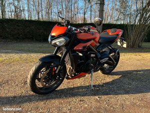 TRIUMPH STREET TRIPLE 765 R A2