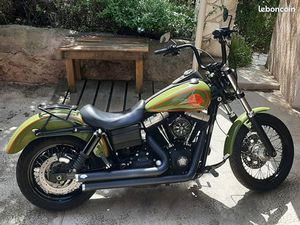 HARLEY DAVIDSON DYNA STREET BOB