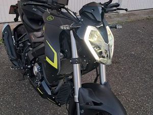 VEND OU ÉCHANGE 125 CC