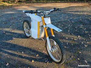 MOTO CROSS ÉLECTRIQUE / DIRT BIKE ÉLECTRIQUE – ÉQUIVALENT 125 CC – GOWOW ORI – 115 KM