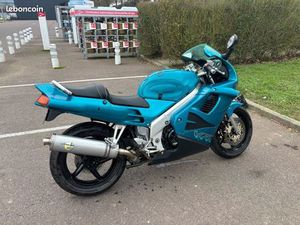 VFR 750 RC36 1994