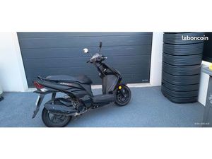 VENDS SCOOTER 50 CC