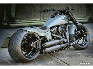 HARLEY DAVIDSON FAT BOY SHOW BIKE PNEU 300