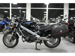 HONDA NTV 650 REVERE RC33 76ER SITZHÖHE TOPZUSTAND!