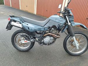 YAMAHA XT600