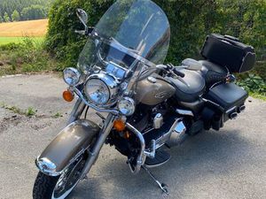 HARLEY-DAVIDSON ROAD KING CLASSIC