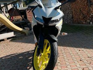 TOP YAMAHA 125 CCM TÜV 06/27 YZF- R125 / YZF R 125 WEIß/ NEON
