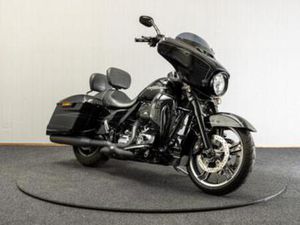 HARLEY-DAVIDSON FLHXS STREET GLIDE SPECIAL (BJ 2015) — MOTOREN | HARLEY-DAVIDSON — MARKTPLAATS
