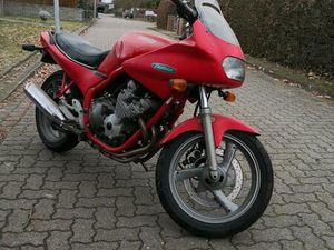 YAMAHA XJ 600 DIVERSION MIT POTENZIAL ZUM SCRAMBLER O. CAFERACER