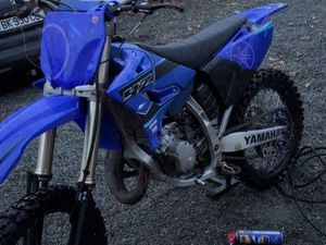 125 YZ