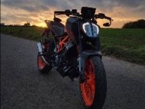 KTM DUKE 125