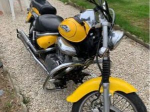 MOTO SUZUKI INTRUDER 2000