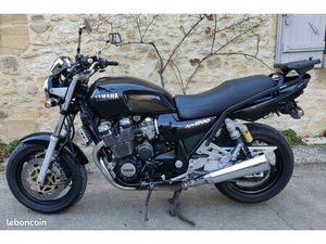 YAMAHA XJR 1200
