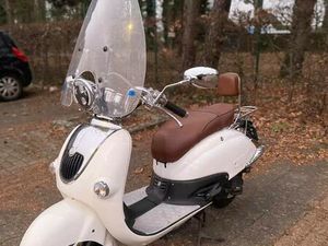 ② RETRO A KLASSE SCOOTER