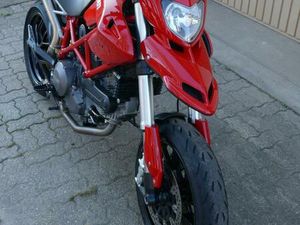 DUCATI HYPERMOTARD 796