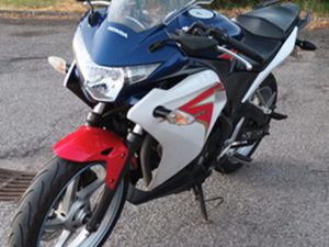 HONDA CBR 250 R