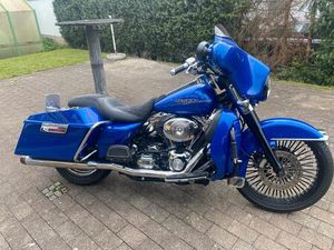 HARLEY DAVIDSON FLHTCU SCREAMIN EAGLE