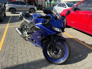 YAMAHA R15 ABS