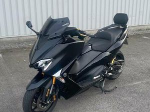 ② YAMAHA T-MAX 530 DX 2018