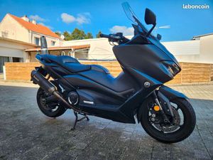 TMAX 560