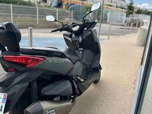 YAMAHA XMAX 400