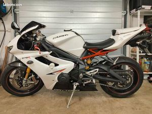 TRIUMPH DAYTONA 675 R 2012