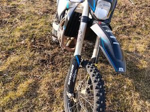 HUSQVARNA 250 FE 4 TEMPS