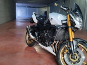 YAMAHA FZ8