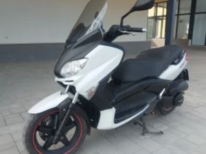 YAMAHA X-MAX 250I