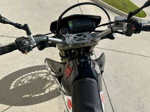 2022 SUZUKI DR-Z 400SM BASE
