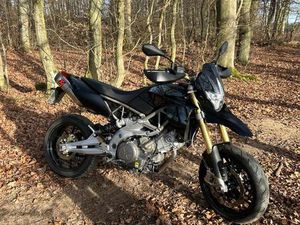 APRILIA DORSODURO 750 | BJ. 2008 | AKRAPOVIC