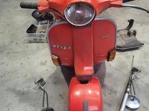 VESPA P80X MOTORROLLER ROLLER, TEILZERLEGT, BLECHROLLER